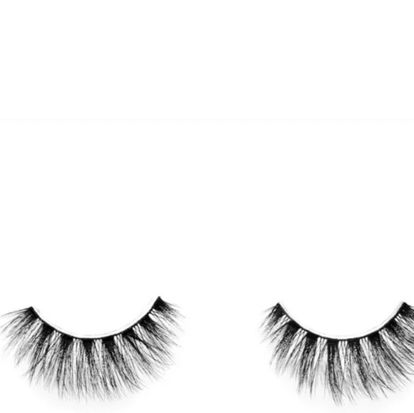 TOO FACED Drama Queen Faux Mink Lashes - Picture 5 of 5